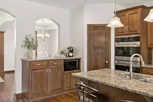 17118 Hollyhock Ct, Lakeville, MN 55044 - Photo 8