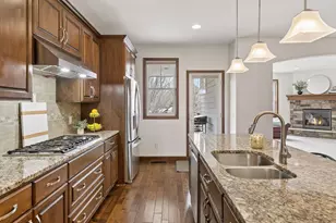17118 Hollyhock Ct, Lakeville, MN 55044 - Photo 12