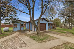 212 E 2nd St, Pillager, MN 56473 - Photo 2