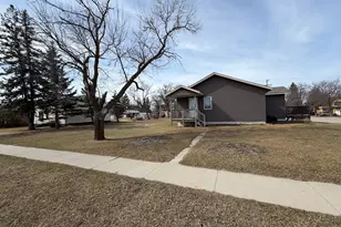 601 Main Street S, Karlstad, MN 56732 - Photo 4