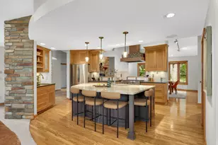 2120 Queensland Ln N, Plymouth, MN 55447 - Photo 8