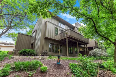 8970 Neill Lake Road, Eden Prairie, MN 55347 - Photo 2