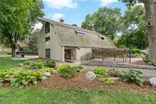 8970 Neill Lake Rd, Eden Prairie, MN 55347 - Photo 32