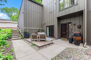 8970 Neill Lake Rd, Eden Prairie, MN 55347 - Photo 4