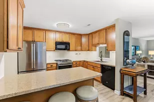 8970 Neill Lake Rd, Eden Prairie, MN 55347 - Photo 12