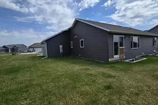 1309 18th St NE, Austin, MN 55912 - Photo 6