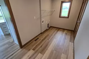 1309 18th St NE, Austin, MN 55912 - Photo 8