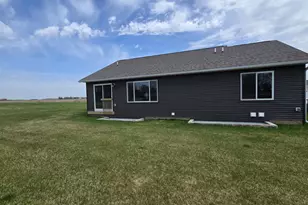 1309 18th St NE, Austin, MN 55912 - Photo 4