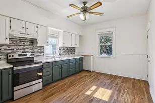1049 7th St W, Saint Paul, MN 55102 - Photo 4