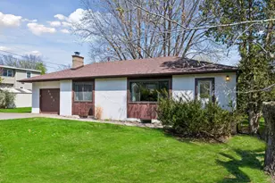 3001 Groveland School Rd, Minnetonka, MN 55391 - Photo 2