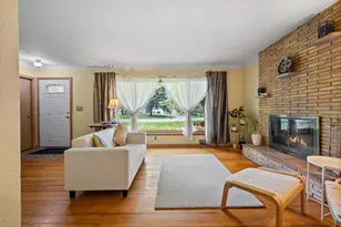 545 Miriam St, Mendota Heights, MN 55118 - Photo 4