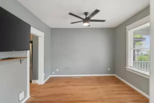 571 Front Ave, Saint Paul, MN 55117 - Photo 10