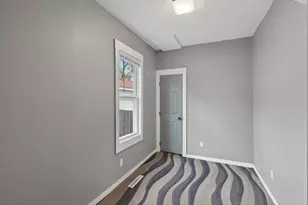 571 Front Ave, Saint Paul, MN 55117 - Photo 16