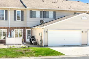 1211 Primrose Ln, Waconia, MN 55387 - Photo 2