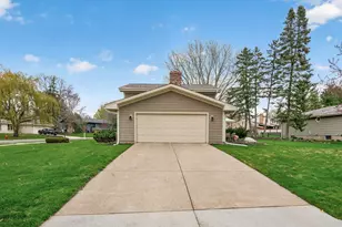 7133 Montrose Rd, Woodbury, MN 55125 - Photo 42