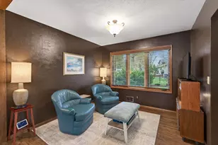 7133 Montrose Rd, Woodbury, MN 55125 - Photo 12
