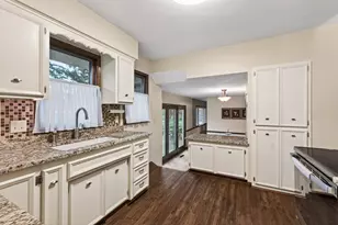 7133 Montrose Rd, Woodbury, MN 55125 - Photo 14
