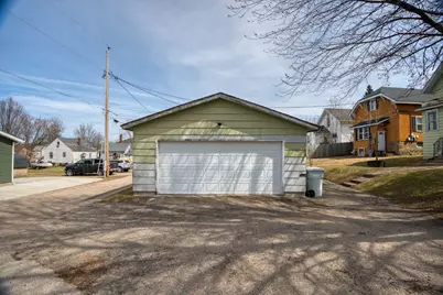 230 2nd Street NW, Chisholm, MN 55719 - Photo 2