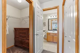 1249 Chateau Ave, Maplewood, MN 55109 - Photo 10