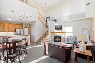 1249 Chateau Ave, Maplewood, MN 55109 - Photo 6
