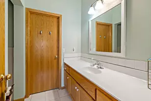 2325 Gresham Ave N, Oakdale, MN 55128 - Photo 28