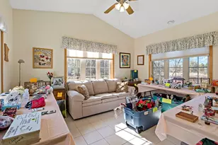 2325 Gresham Ave N, Oakdale, MN 55128 - Photo 36