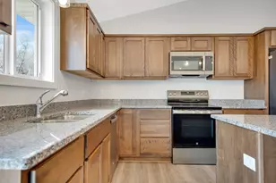 873 Sutherland St, Somerset, WI 54025 - Photo 4