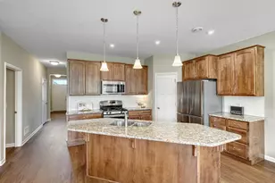 1085 Roselyn Dr, Victoria, MN 55386 - Photo 6