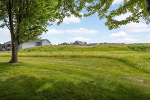 145 Sandpiper Cir, Hastings, MN 55033 - Photo 16