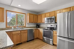 2409 Burl Oak Curve, Hudson, WI 54016 - Photo 14