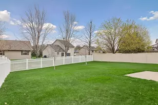 2409 Burl Oak Curve, Hudson, WI 54016 - Photo 36