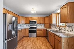 106 Summerfield Dr, Waverly, MN 55390 - Photo 8