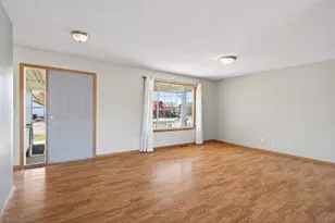 106 Summerfield Dr, Waverly, MN 55390 - Photo 4