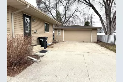 102 25th Avenue N, Fargo, ND 58102 - Photo 2