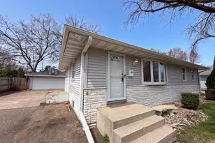 6319 Perry Ave N, Brooklyn Center, MN 55429 - Photo 20