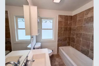6319 Perry Avenue N, Brooklyn Center, MN 55429 - Photo 10