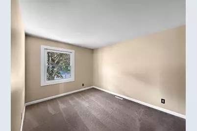 5125 77th Avenue N, Brooklyn Park, MN 55443 - Photo 8