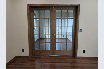 504 Darlene Drive, Marshall, MN 56258 - Photo 2