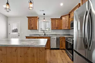 425 4th Ave SE, Saint Joseph, MN 56374 - Photo 4