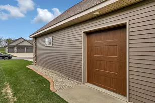 1902 River Links Dr, Cold Spring, MN 56320 - Photo 4
