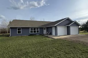 5884 Sullivan Dr NW, Bemidji, MN 56601 - Photo 2