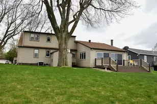 1532 S Shore Dr, Worthington, MN 56187 - Photo 2