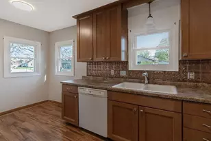 532 McKinley Ave, North Mankato, MN 56003 - Photo 14