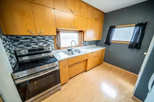 213 7th St NW, Faribault, MN 55021 - Photo 8
