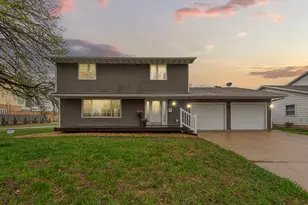 1110 Anderson Dr, Mankato, MN 56001 - Photo 1