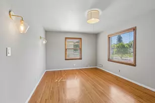 1041 36th Ave NE, Minneapolis, MN 55418 - Photo 6
