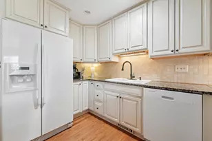 8401 137th Ct, Apple Valley, MN 55124 - Photo 4
