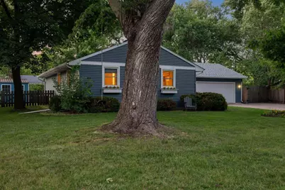 4704 W 70th Street, Edina, MN 55435 - Photo 4