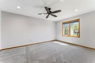 465 8th St SW, Plainview, MN 55964 - Photo 22