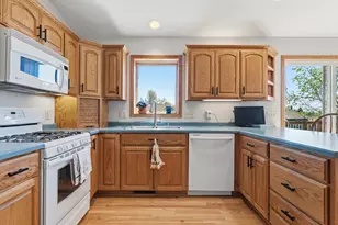 465 8th St SW, Plainview, MN 55964 - Photo 14